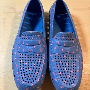 Stylish Blue Moccasins with Flamingo Design W8